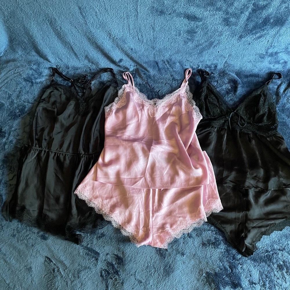 Victoria’s Secret Lingerie Lot Large